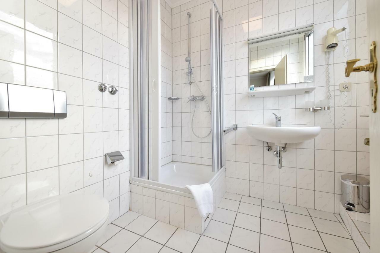 Hotel Buergerhof Кьолн Екстериор снимка